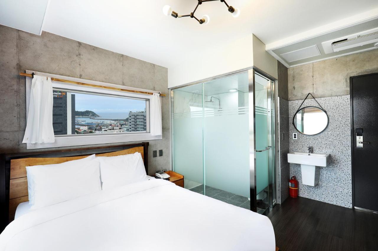 Cornerstone Hotel Seogwipo Exterior photo