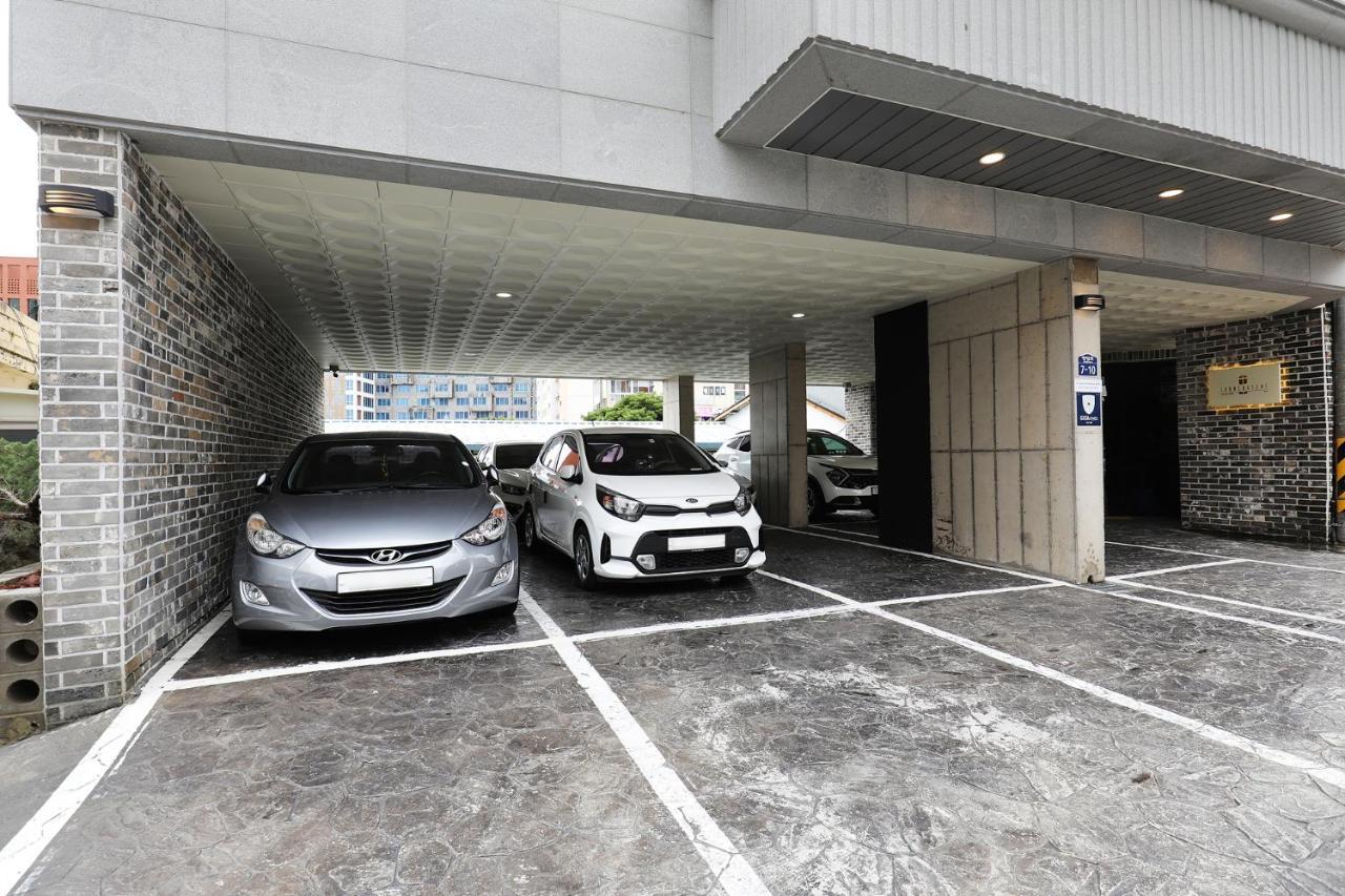Cornerstone Hotel Seogwipo Exterior photo